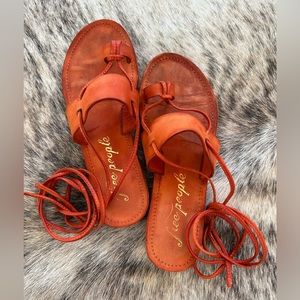FREE PEOPLE 100% leather, ankle tie sandals. EU37 US7